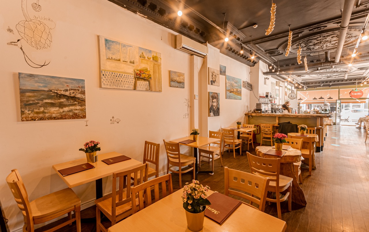 Foodilic restaurant interior dining area